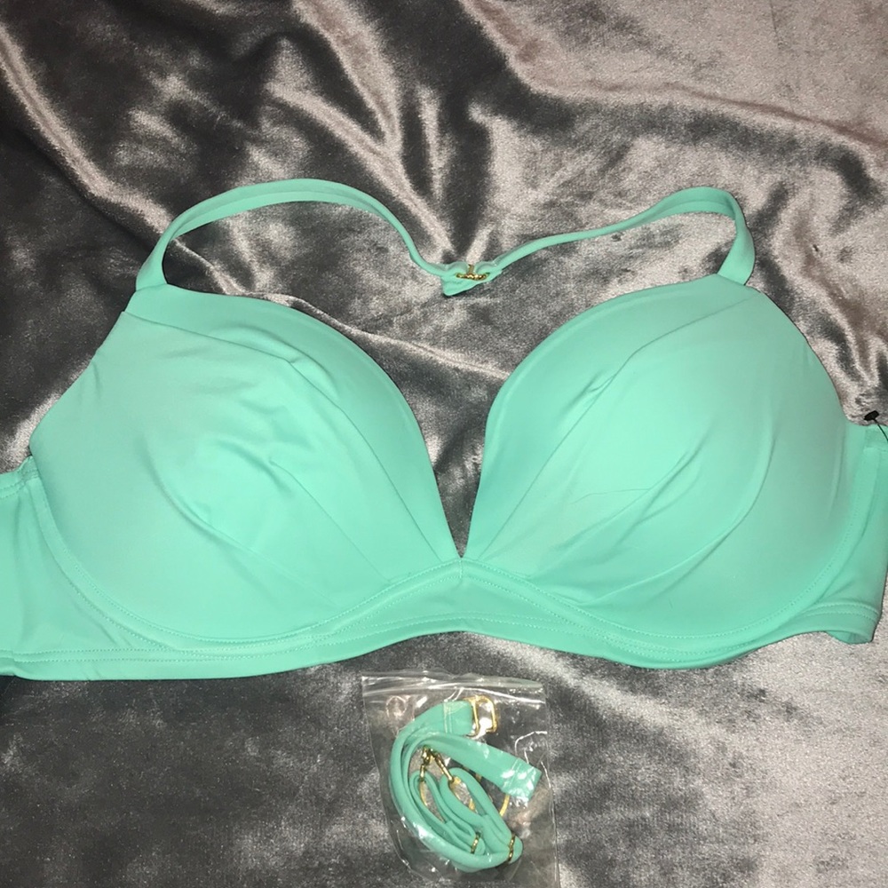 NWOT Victoria’s Secret swim top